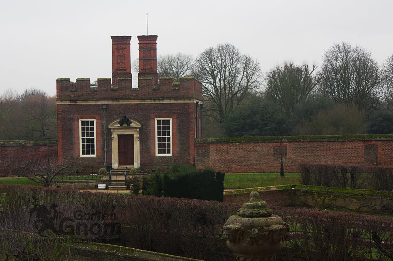 Hampton Court Palace und Gärten