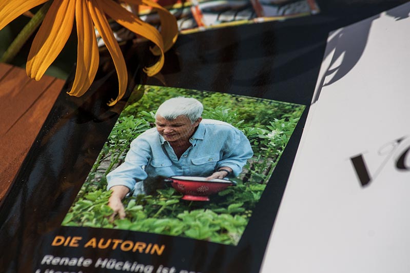 Klappentext im Buch "Blumenmalerinnen"