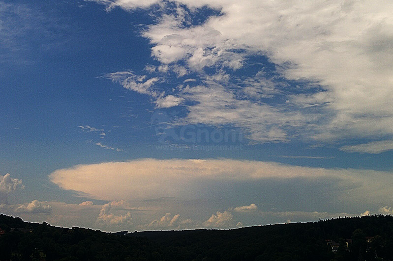 Ambosswolke am Horizont